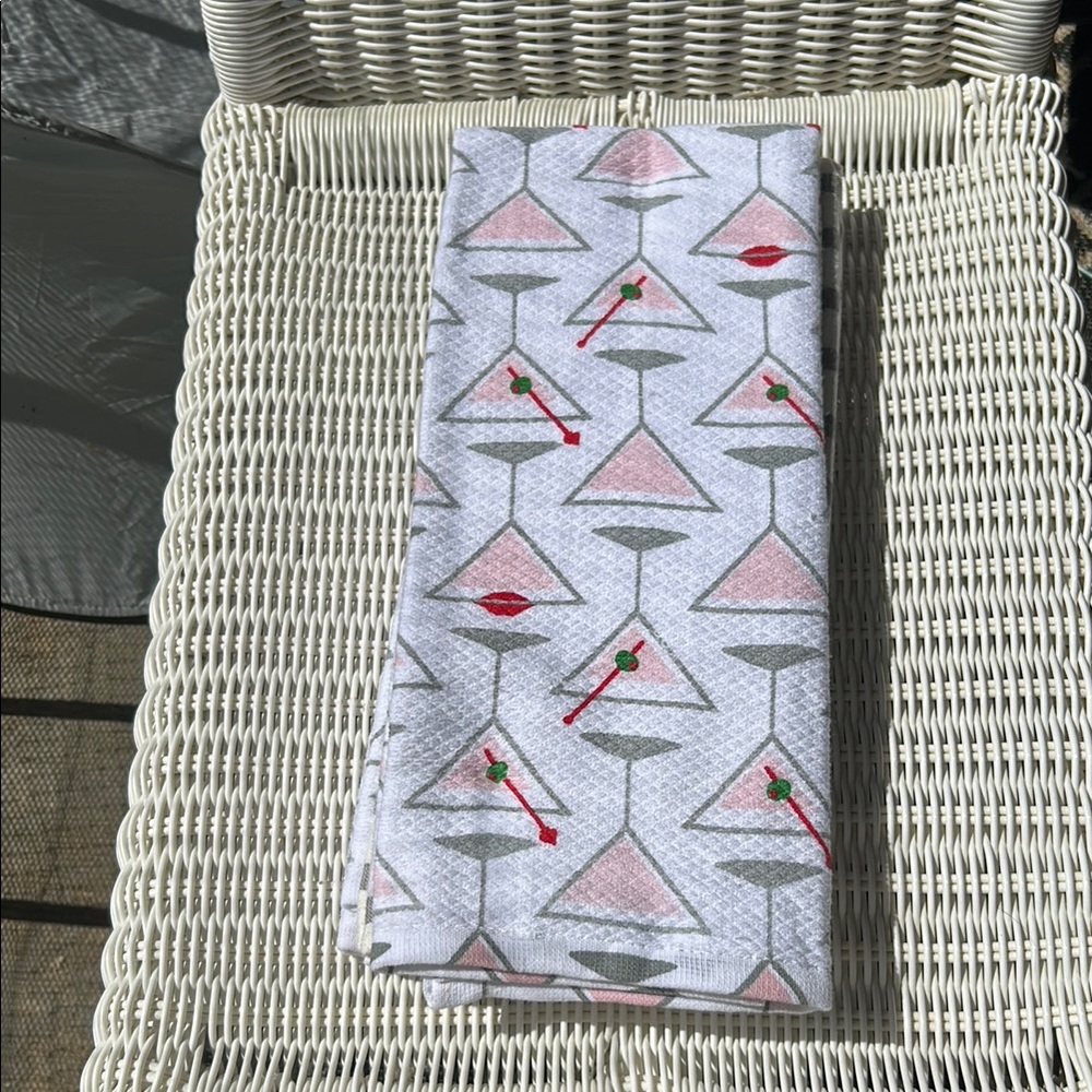 Kate Spade Martini Print Towel Set of Three NWT - Picture 4 of 5